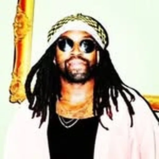 @5hekwoaga profile image