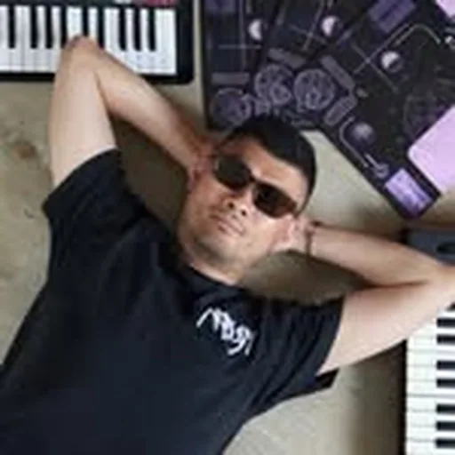 @_bezier profile image