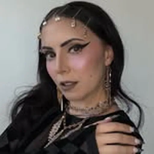@_withmandie profile image