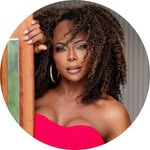 @adrianabombom profile image