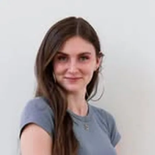 @amyazzara profile image