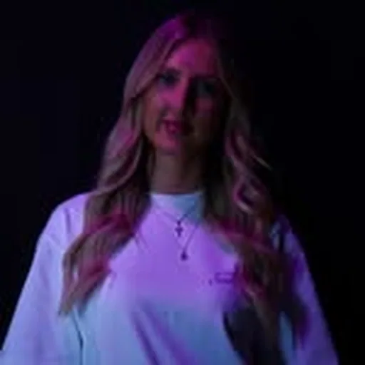 @annachattdj profile image
