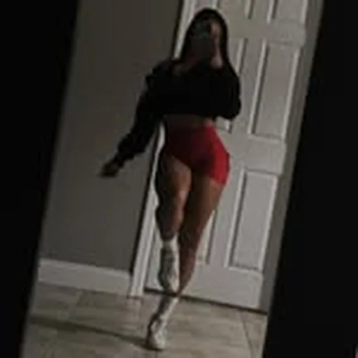 @carlinaolivares profile image