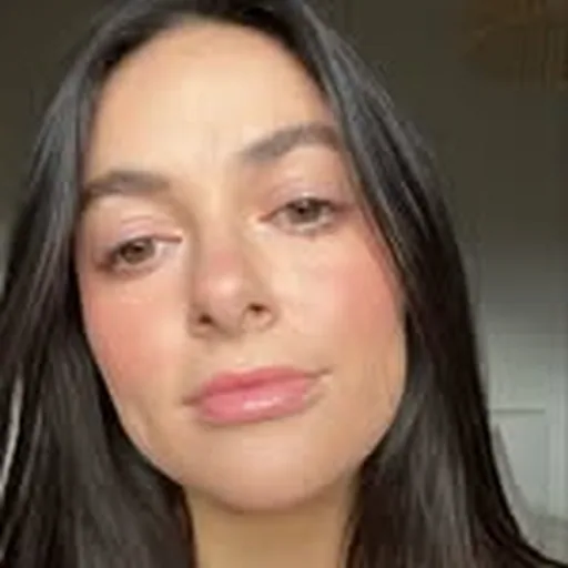 @caro__beth profile image