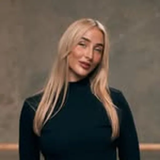 @claudiadeanworld profile image