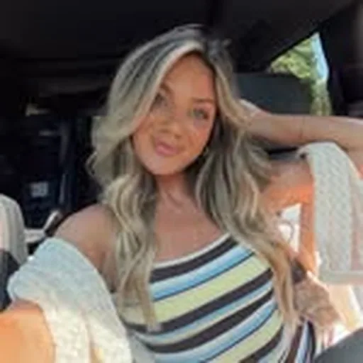 @courtneybuckhault profile image