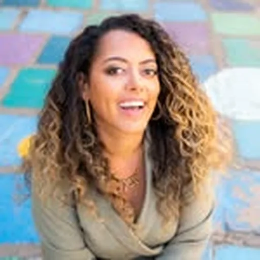 @delyannethemoneycoach profile image