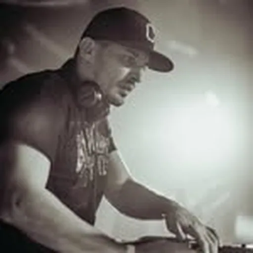 @djnoir profile image