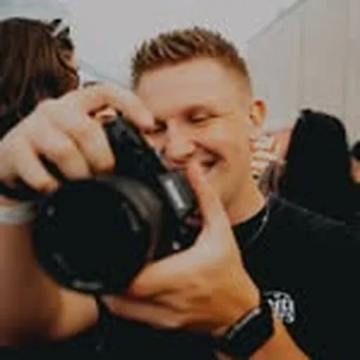 @dwg_ones profile image