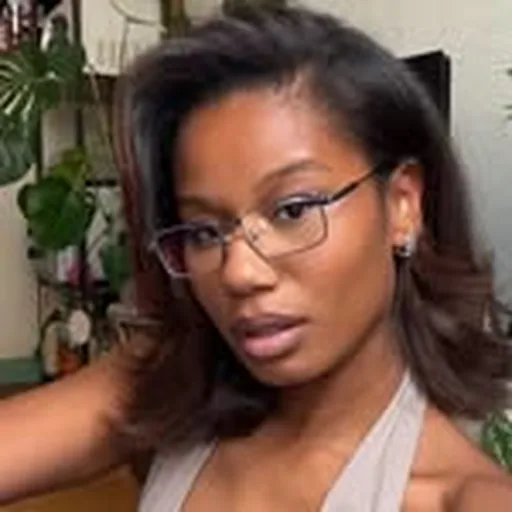 @elaurajs profile image