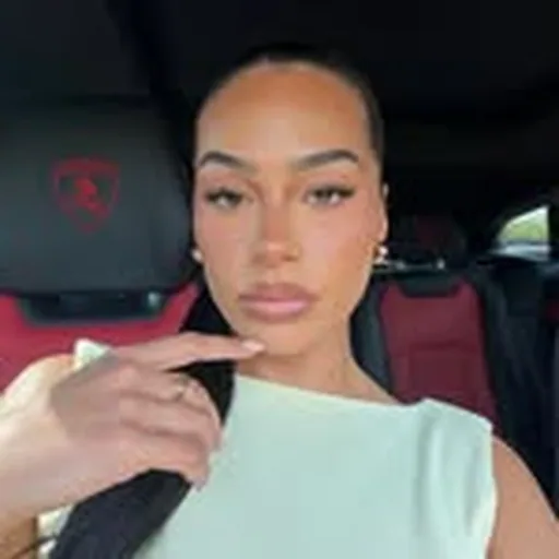 @elenachristine_s profile image