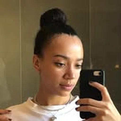 @emeliewalcott profile image