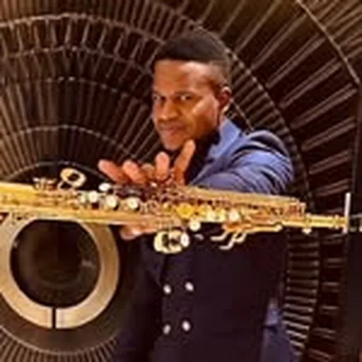 @emesax_ profile image
