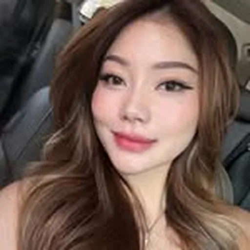 @emiliemesya profile image