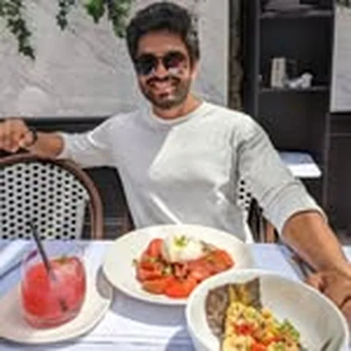 @foodie_dinks profile image