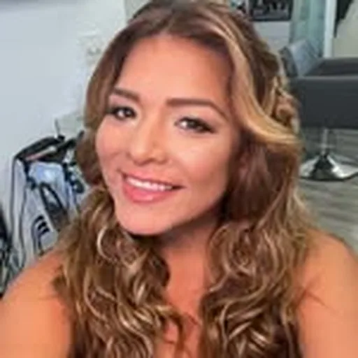 @geenathelatina profile image