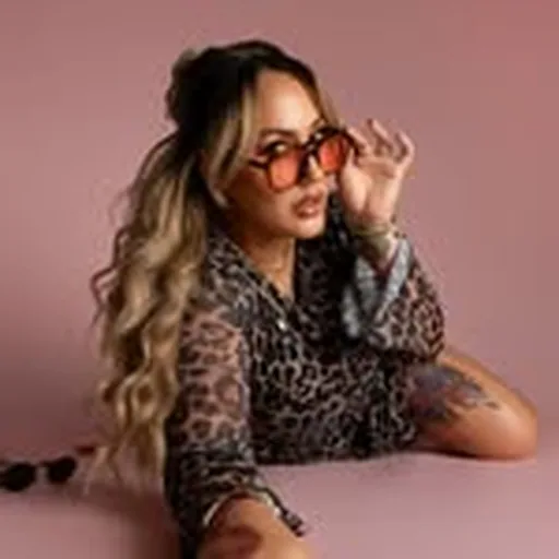 @give.me.glam profile image