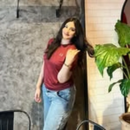 @hajraarshad_ profile image