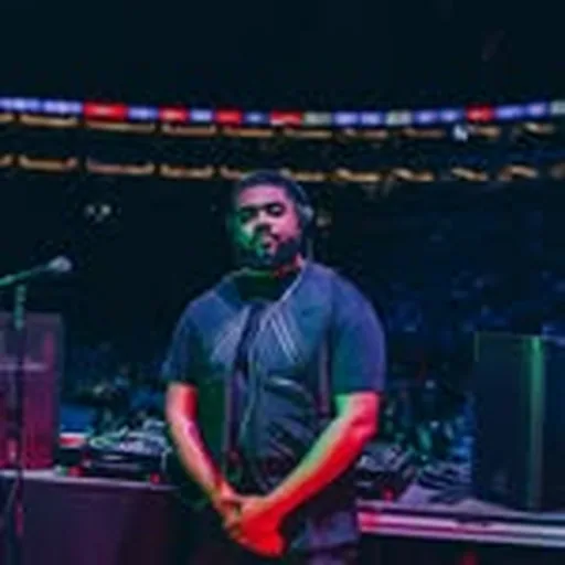 @itsdjonetouch profile image