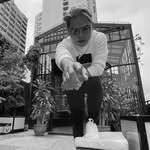 @jingmonis profile image