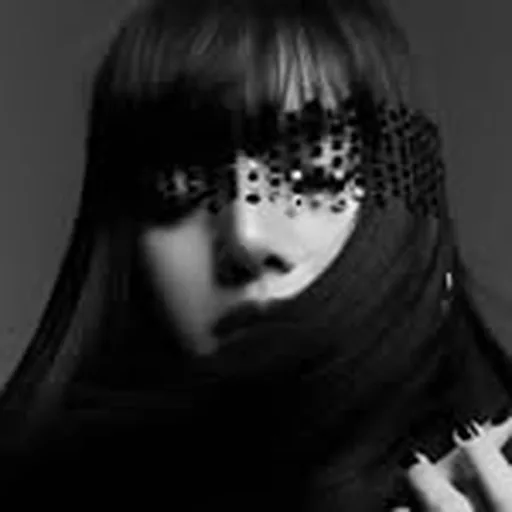 @lalalalisa_m profile image