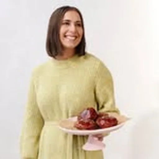 @laurasharrad profile image