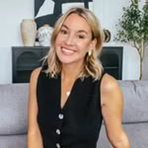 @leeannebenjamin profile image