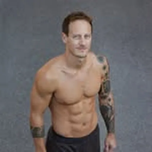 @leo.moves profile image