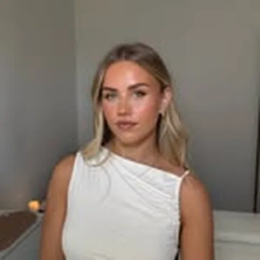 @lilyaprilrose profile image