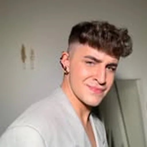 @lischotee profile image