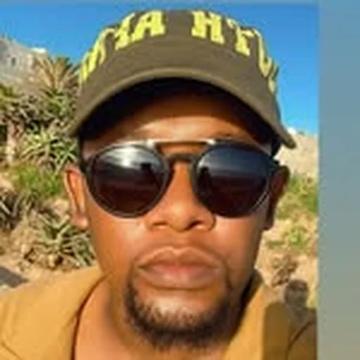 @lwakhe_hina profile image