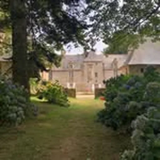@manoir_de_kergoat profile image