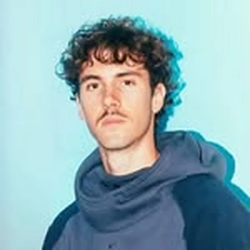 @manu_na_ profile image