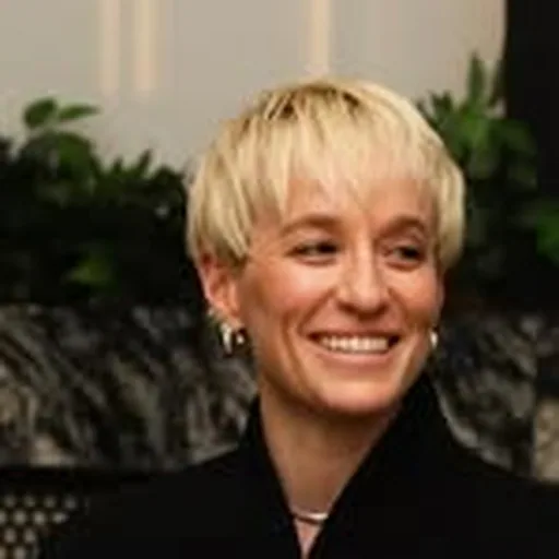 @mrapinoe profile image