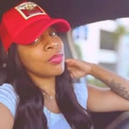 @natasharenee_thecreator profile image