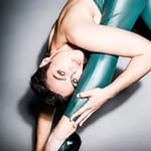 @ninaburriofficial profile image
