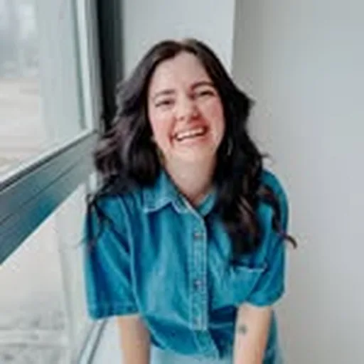 @rachel_mlewis profile image