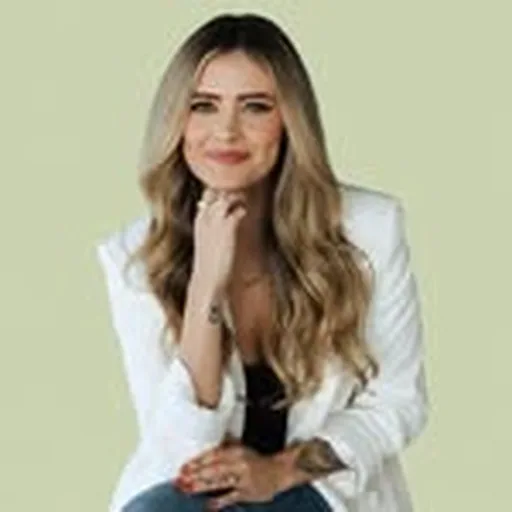 @savannahregensburger profile image