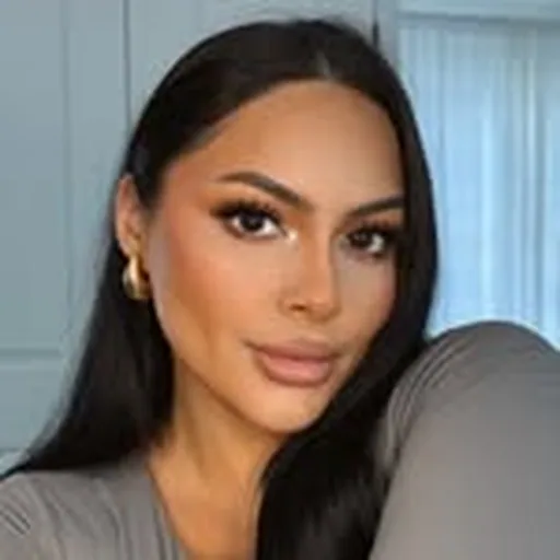 @thenayglam profile image