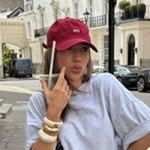 @whatgigiwears profile image