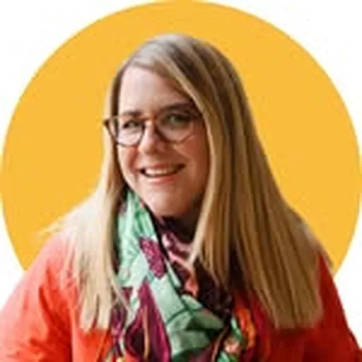 @winedinecaroline profile image